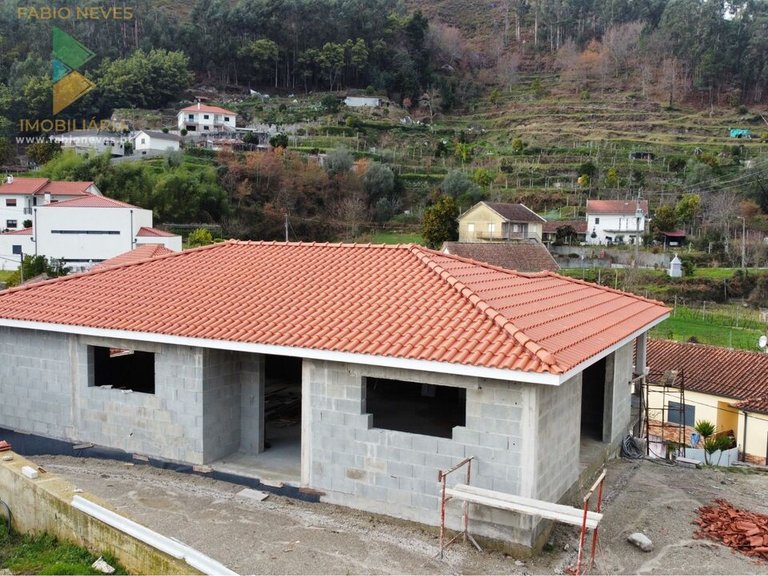 Villa for Sale in Sabadim, Arcos De Valdevez, Portugal 8