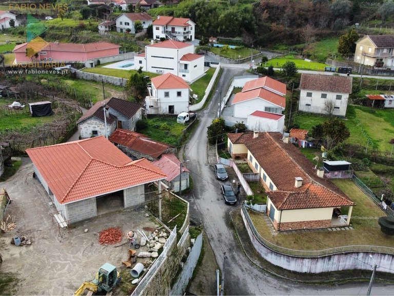 Villa for Sale in Sabadim, Arcos De Valdevez, Portugal 10