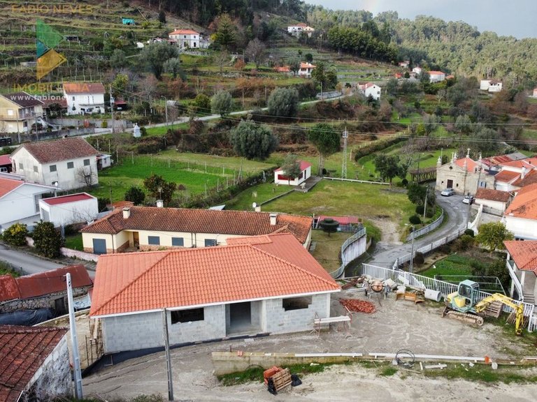 Villa for Sale in Sabadim, Arcos De Valdevez, Portugal 13