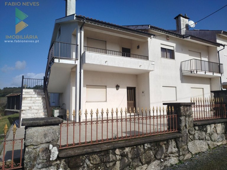 Villa for Sale in Chafé, Viana Do Castelo, Portugal 2