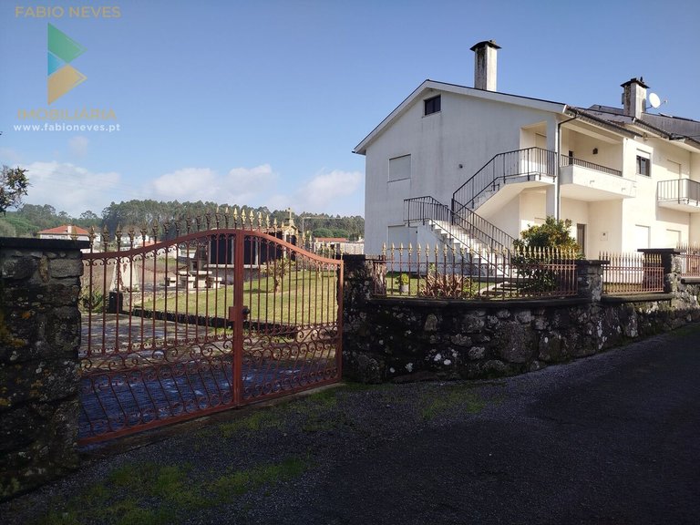 Villa for Sale in Chafé, Viana Do Castelo, Portugal 4