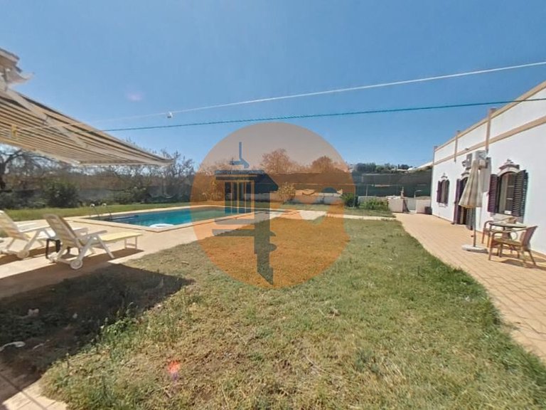 Villa for Sale in Boliqueime, Loulé, Portugal 32