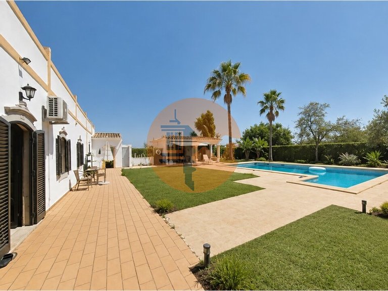 Villa for Sale in Boliqueime, Loulé, Portugal 1