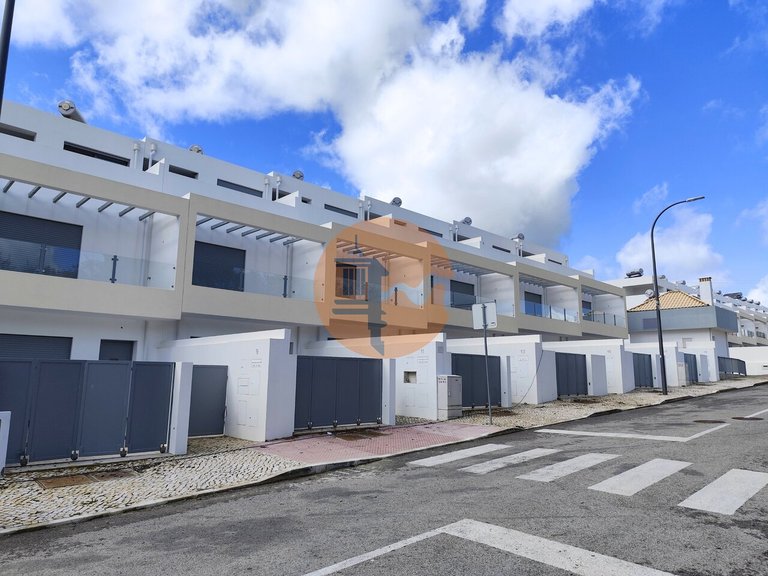 Villa for Sale in União Das Freguesias De Tavira (santa Maria E Santiago), Tavira, Portugal 3