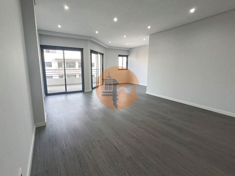 Apartment for Sale in Quelfes, Olhão, Portugal 2