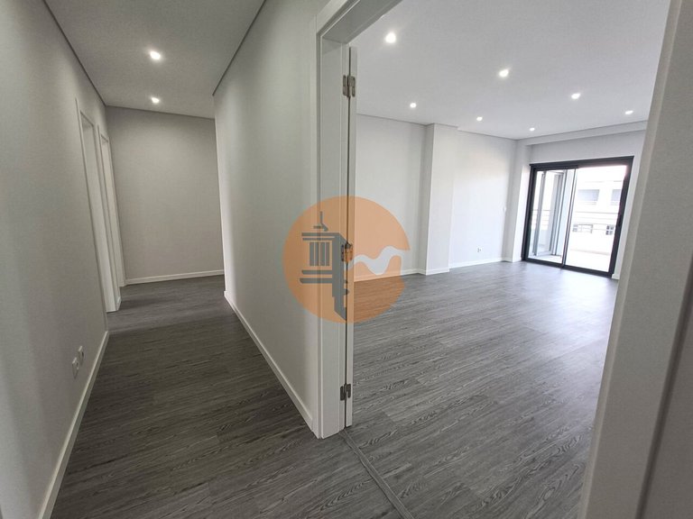 Apartment for Sale in Quelfes, Olhão, Portugal 9