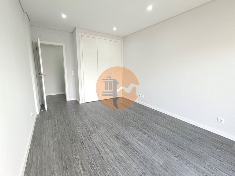 Apartment for Sale in Quelfes, Olhão, Portugal 16