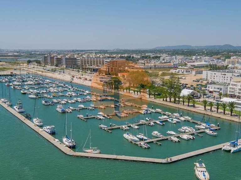 Apartment for Sale in Quelfes, Olhão, Portugal 33
