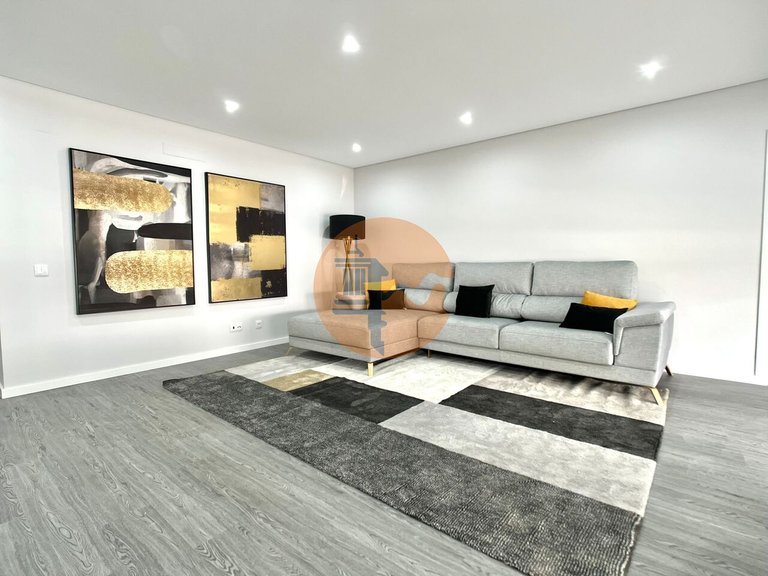Apartment for Sale in Quelfes, Olhão, Portugal 8