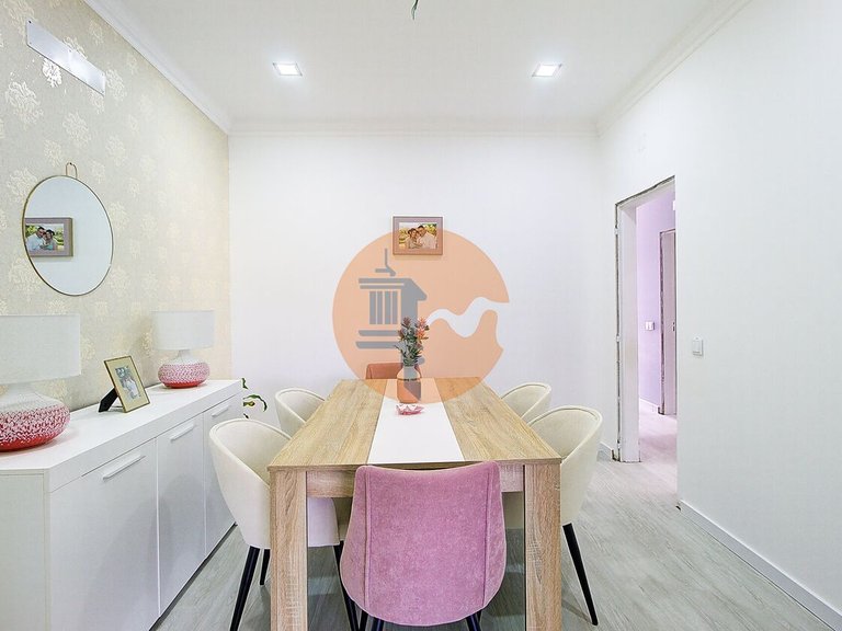 Villa for Sale in União Das Freguesias De Tavira (santa Maria E Santiago), Tavira, Portugal 3