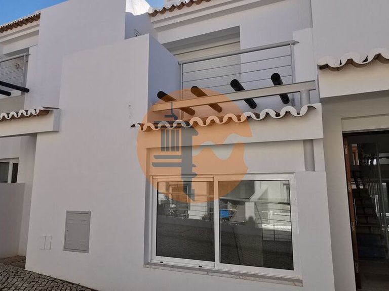 Villa for Sale in União Das Freguesias De Lagoa E Carvoeiro, Lagoa (algarve), Portugal 2