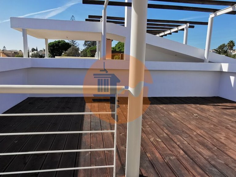 Villa for Sale in União Das Freguesias De Lagoa E Carvoeiro, Lagoa (algarve), Portugal 37