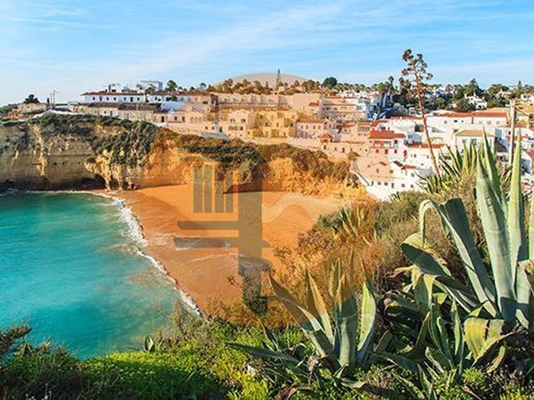 Villa for Sale in União Das Freguesias De Lagoa E Carvoeiro, Lagoa (algarve), Portugal 45