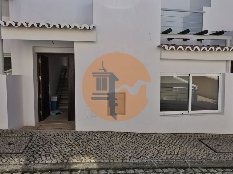 Villa for Sale in União Das Freguesias De Lagoa E Carvoeiro, Lagoa (algarve), Portugal 6