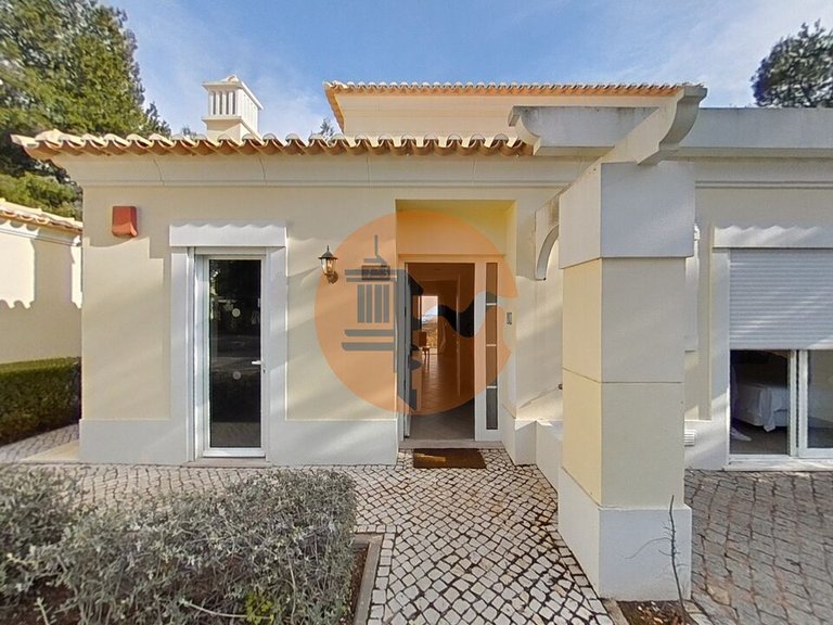 Villa for Sale in Castro Marim, Castro Marim, Portugal 10