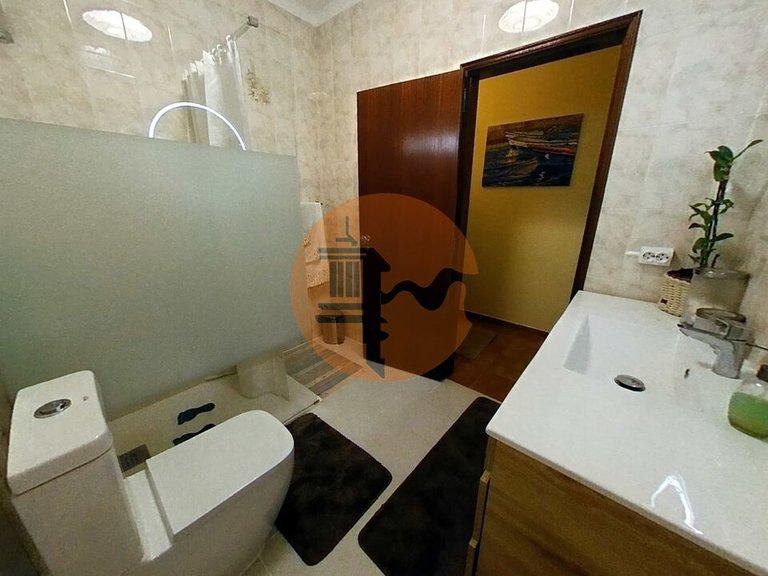 Villa for Sale in Quarteira, Loulé, Portugal 18