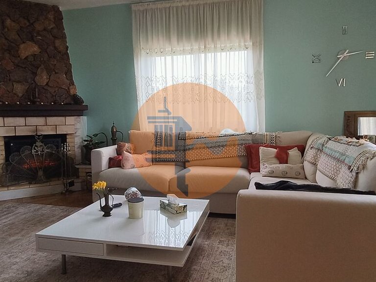 Villa for Sale in Quarteira, Loulé, Portugal 4