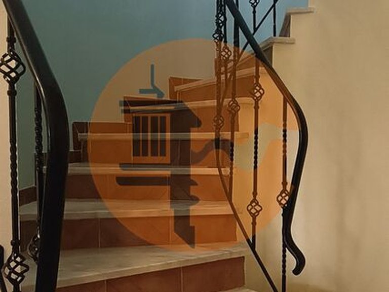 Villa for Sale in Quarteira, Loulé, Portugal 38
