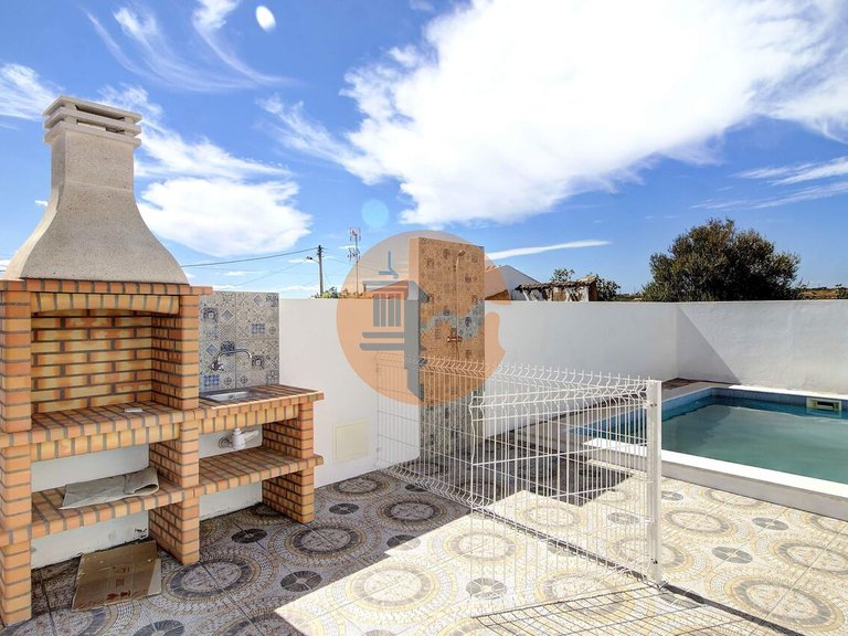 Villa for Sale in Vila Nova De Cacela, Vila Real De Santo António, Portugal 2