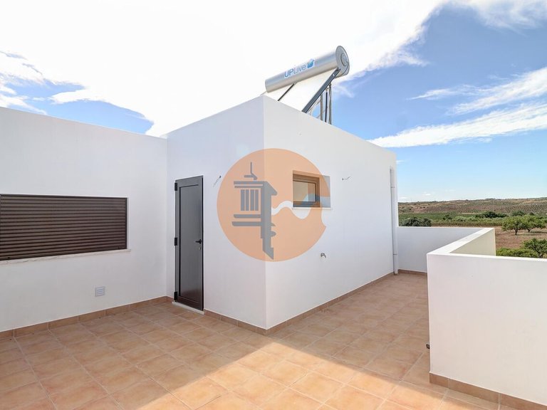 Villa for Sale in Vila Nova De Cacela, Vila Real De Santo António, Portugal 5