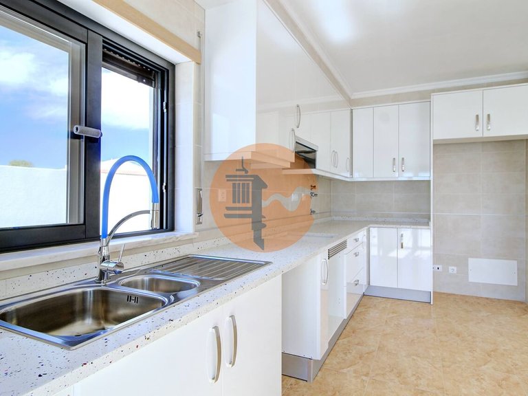 Villa for Sale in Vila Nova De Cacela, Vila Real De Santo António, Portugal 6