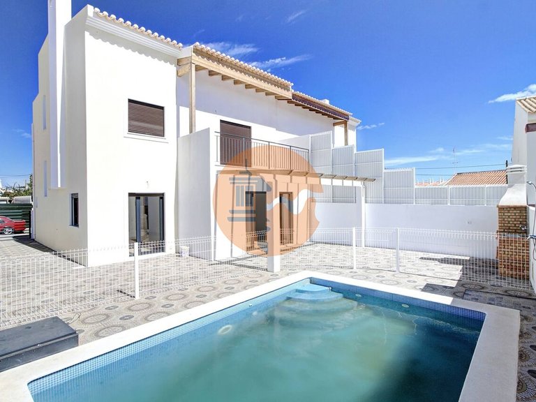 Villa for Sale in Vila Nova De Cacela, Vila Real De Santo António, Portugal 1