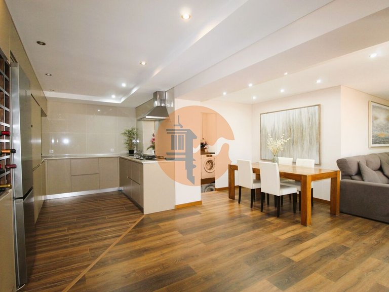 Villa for Sale in Moncarapacho, Olhão, Portugal 7