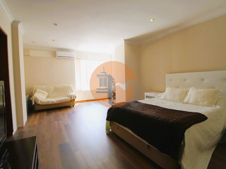 Villa for Sale in Moncarapacho, Olhão, Portugal 15