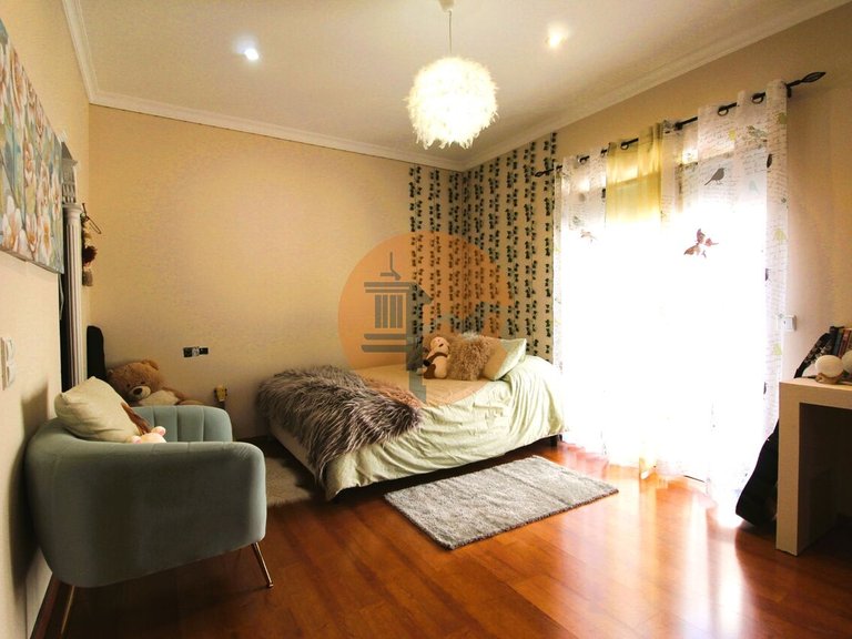 Villa for Sale in Moncarapacho, Olhão, Portugal 19