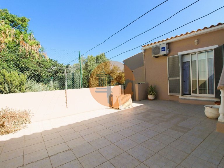 Villa for Sale in Moncarapacho, Olhão, Portugal 34