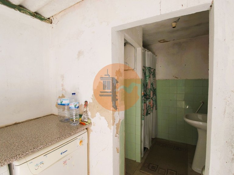 Villa for Sale in Moncarapacho, Olhão, Portugal 26