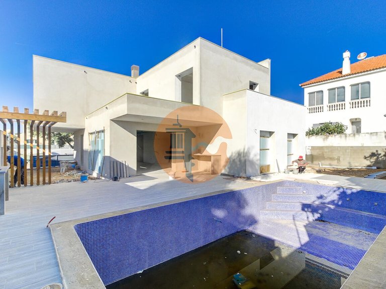 Villa for Sale in União Das Freguesias De Tavira (santa Maria E Santiago), Tavira, Portugal 1
