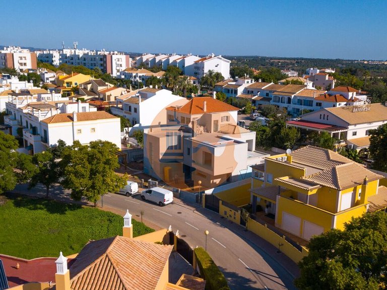 Villa for Sale in União Das Freguesias De Tavira (santa Maria E Santiago), Tavira, Portugal 33
