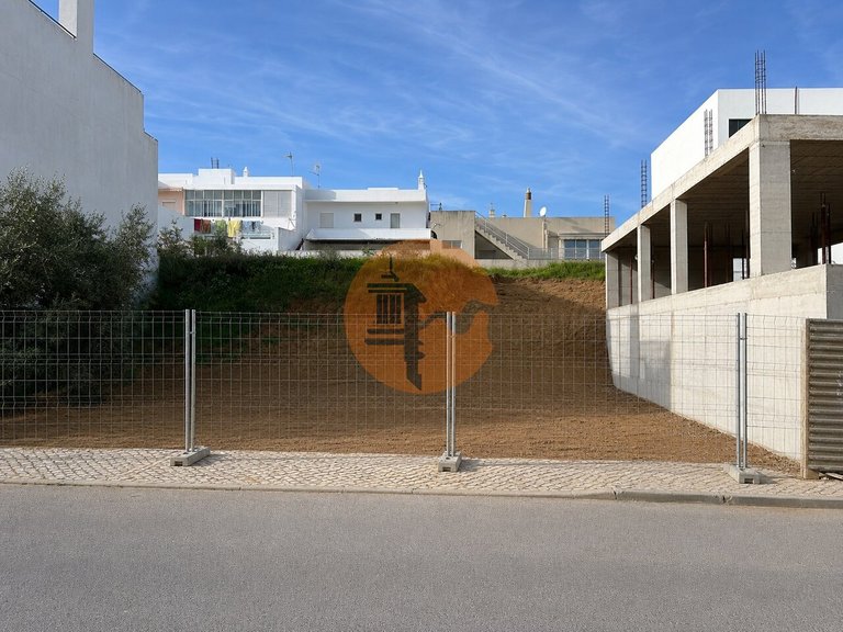 Plot for Sale in Moncarapacho, Olhão, Portugal 25