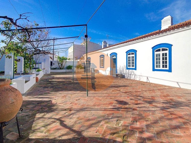 Villa for Sale in Vila Nova De Cacela, Vila Real De Santo António, Portugal 4