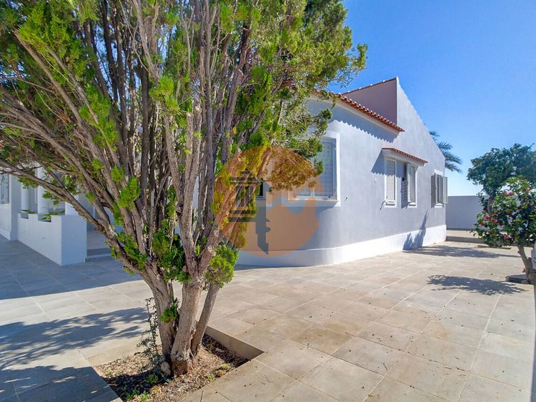 Villa for Sale in Vila Nova De Cacela, Vila Real De Santo António, Portugal 6