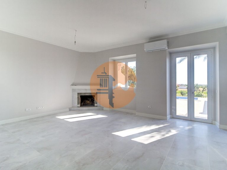 Villa for Sale in Vila Nova De Cacela, Vila Real De Santo António, Portugal 16