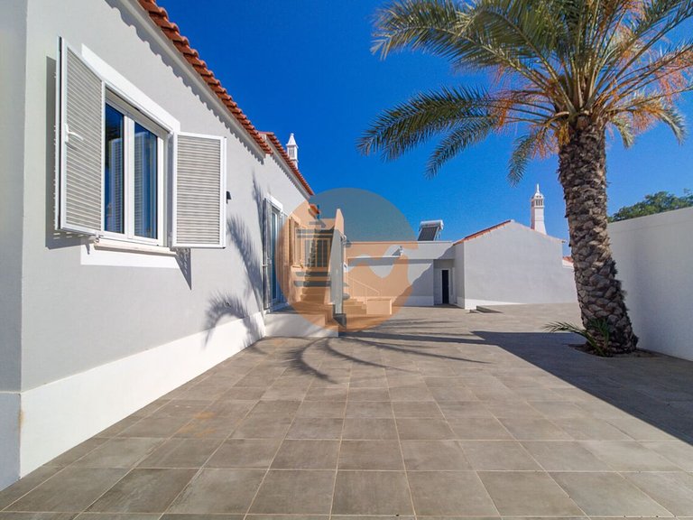 Villa for Sale in Vila Nova De Cacela, Vila Real De Santo António, Portugal 28