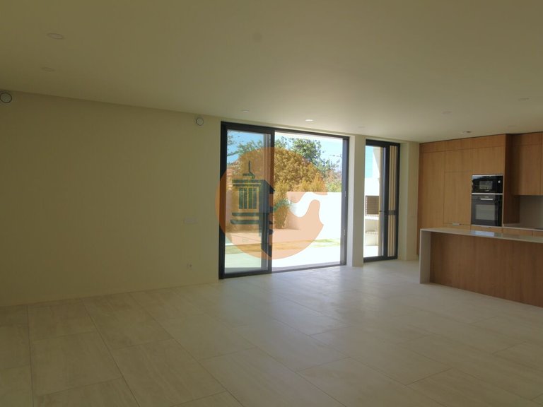 Villa for Sale in União Das Freguesias De Tavira (santa Maria E Santiago), Tavira, Portugal 9