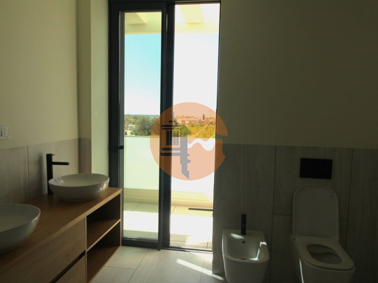 Villa for Sale in União Das Freguesias De Tavira (santa Maria E Santiago), Tavira, Portugal 35