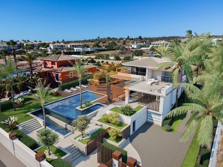 Villa for Sale in São Gonçalo De Lagos, Lagos, Portugal 1