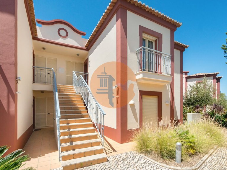 Apartment for Sale in União Das Freguesias De Estômbar E Parchal, Lagoa (algarve), Portugal 3
