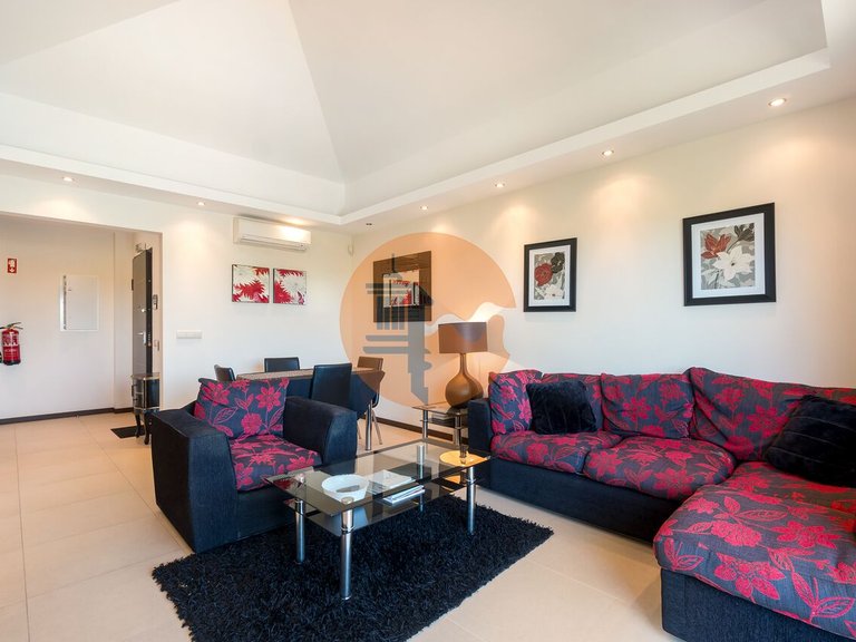 Apartment for Sale in União Das Freguesias De Estômbar E Parchal, Lagoa (algarve), Portugal 4