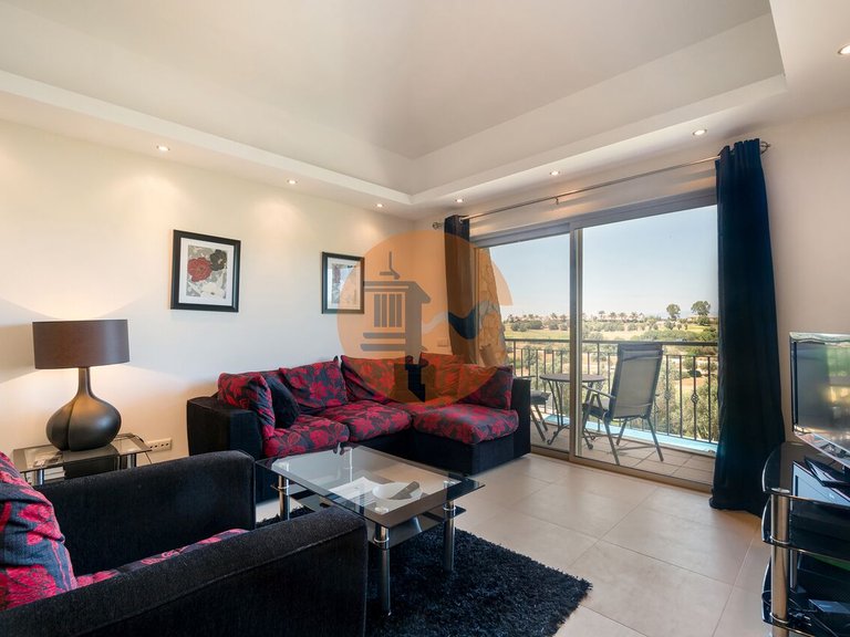 Apartment for Sale in União Das Freguesias De Estômbar E Parchal, Lagoa (algarve), Portugal 5