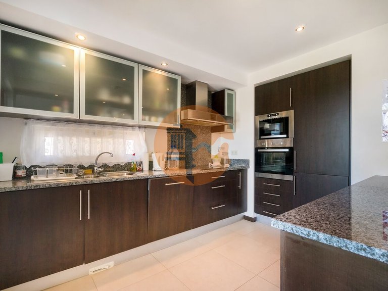 Apartment for Sale in União Das Freguesias De Estômbar E Parchal, Lagoa (algarve), Portugal 6