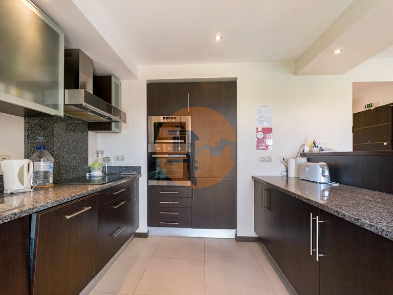Apartment for Sale in União Das Freguesias De Estômbar E Parchal, Lagoa (algarve), Portugal 7