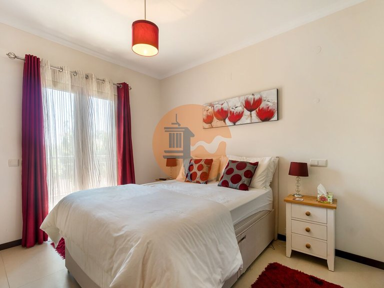 Apartment for Sale in União Das Freguesias De Estômbar E Parchal, Lagoa (algarve), Portugal 9