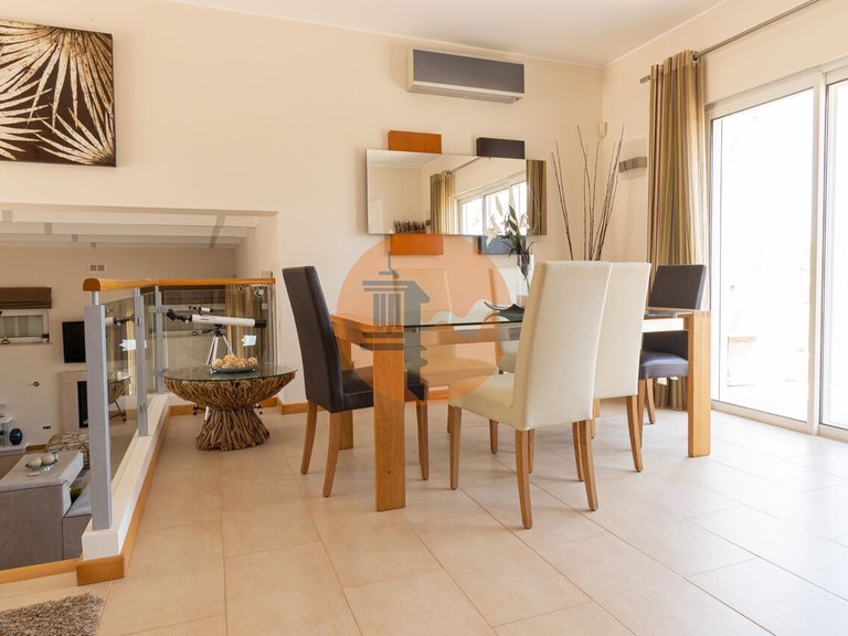 Villa for Sale in União Das Freguesias De Estômbar E Parchal, Lagoa (algarve), Portugal 6