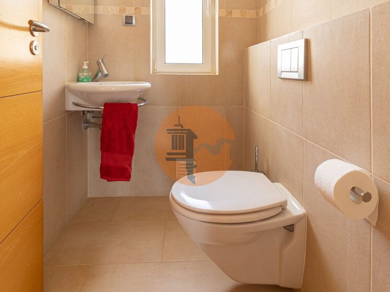 Villa for Sale in União Das Freguesias De Estômbar E Parchal, Lagoa (algarve), Portugal 12