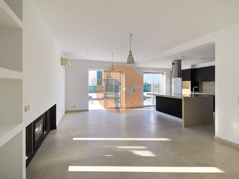 Villa for Sale in União Das Freguesias De Tavira (santa Maria E Santiago), Tavira, Portugal 9